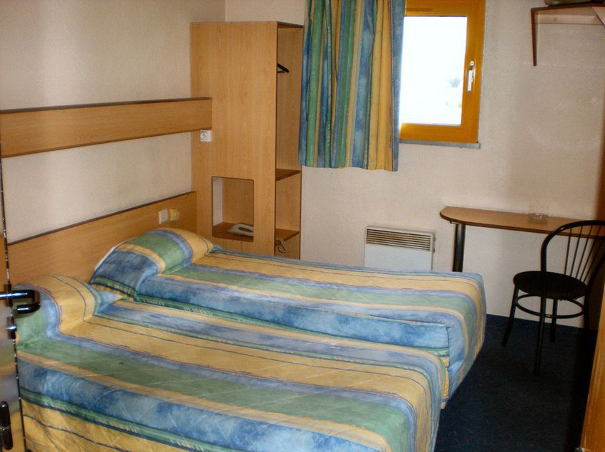 هتل De La Basse Sambre