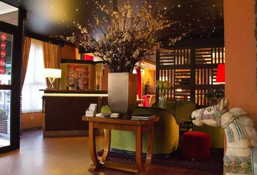 호텔 Hôtel Du Trosy Clamart