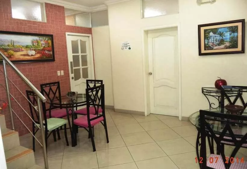 Отель Jeshua Simmonds