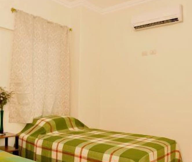 Hotel Jeshua Simmonds