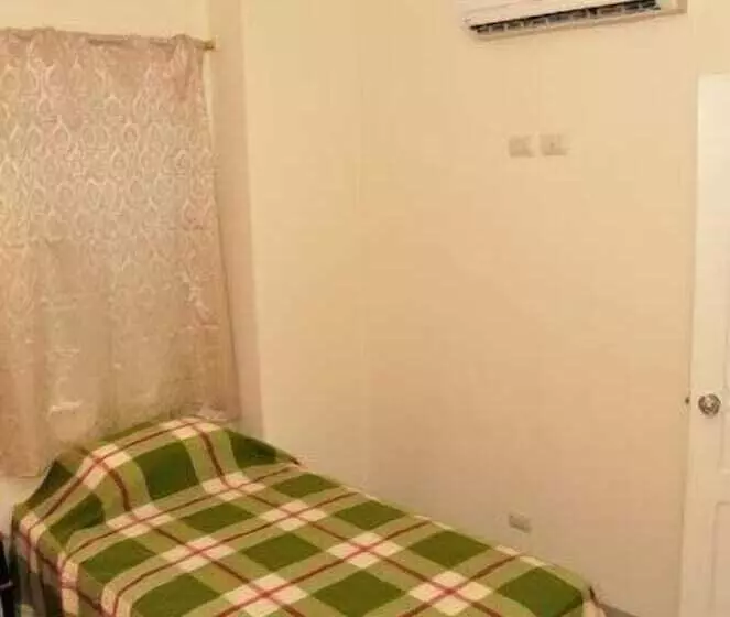 Отель Jeshua Simmonds