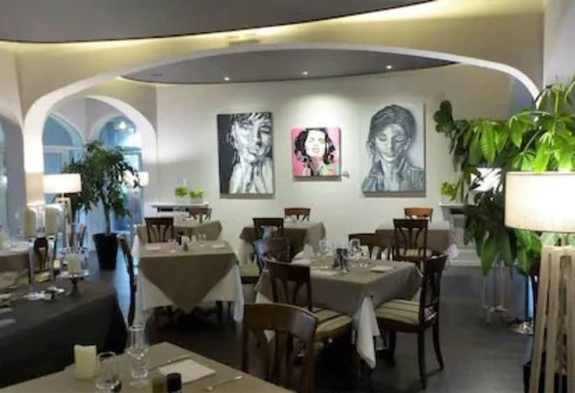 فندق Le H   Hôtel & Restaurant