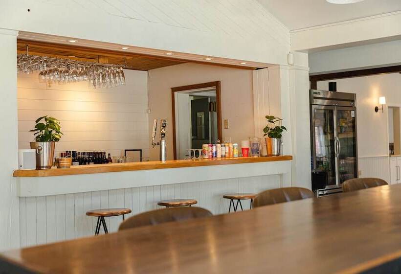 בית מלון כפרי Le Montagnard – Auberge/hôtel & Chalets