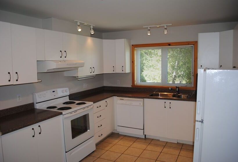 בית מלון כפרי Le Montagnard – Auberge/hôtel & Chalets