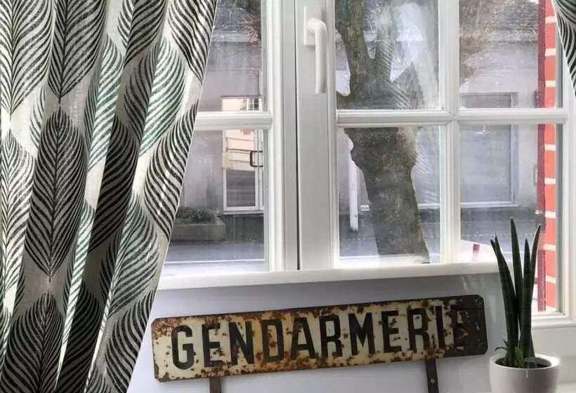 酒店 Logis Auberge De L'ombrée