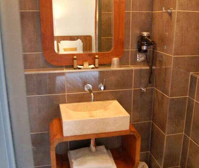 ホテル Logis Hôtel & Restaurant   Le Manoir De Sauvegrain