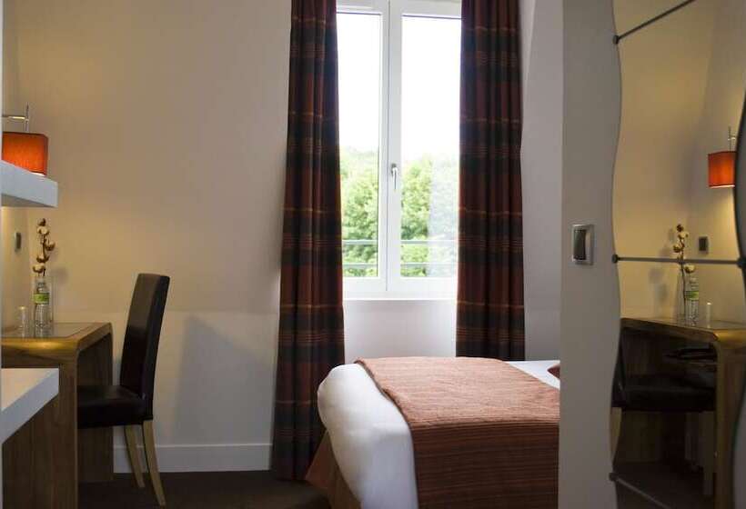 ホテル Logis Hôtel & Restaurant   Le Manoir De Sauvegrain