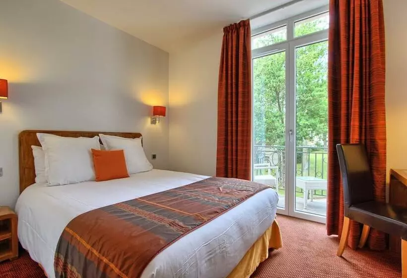 Отель Logis Hôtel & Restaurant Le Manoir De Sauvegrain