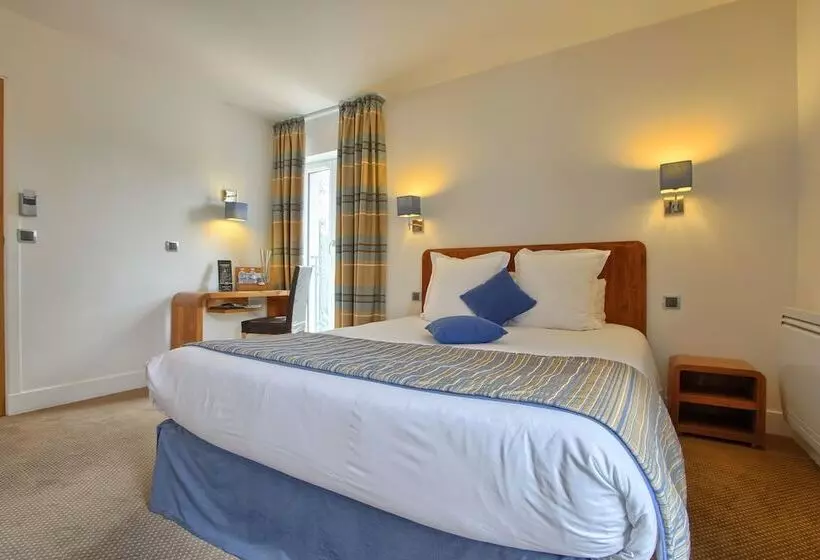 Отель Logis Hôtel & Restaurant Le Manoir De Sauvegrain