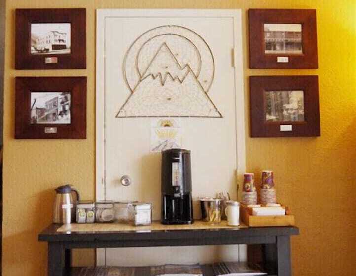 בית מלון כפרי Mountain Hound Inn