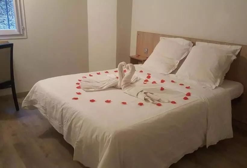 ホテル Parc Azur   Toulon Ollioules