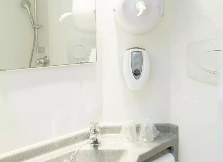 ホテル Parc Azur   Toulon Ollioules