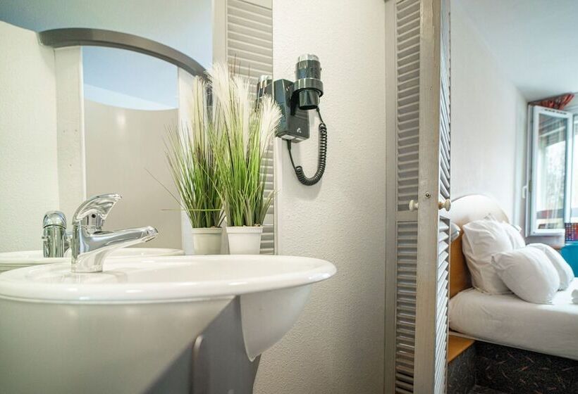 Hotel Quick Palace Pau Zénith