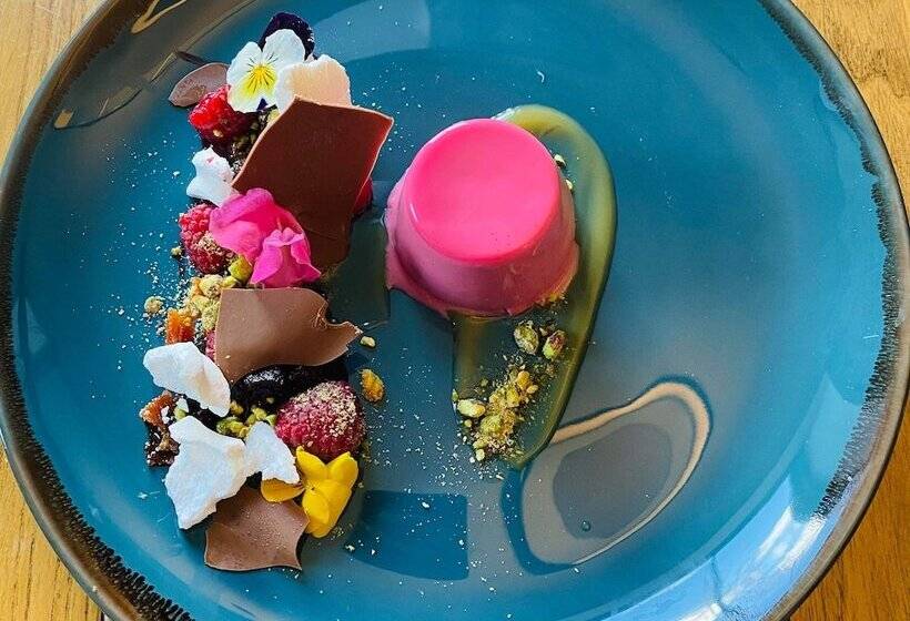 فندق The Douglas