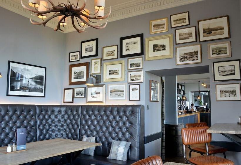 فندق The Douglas