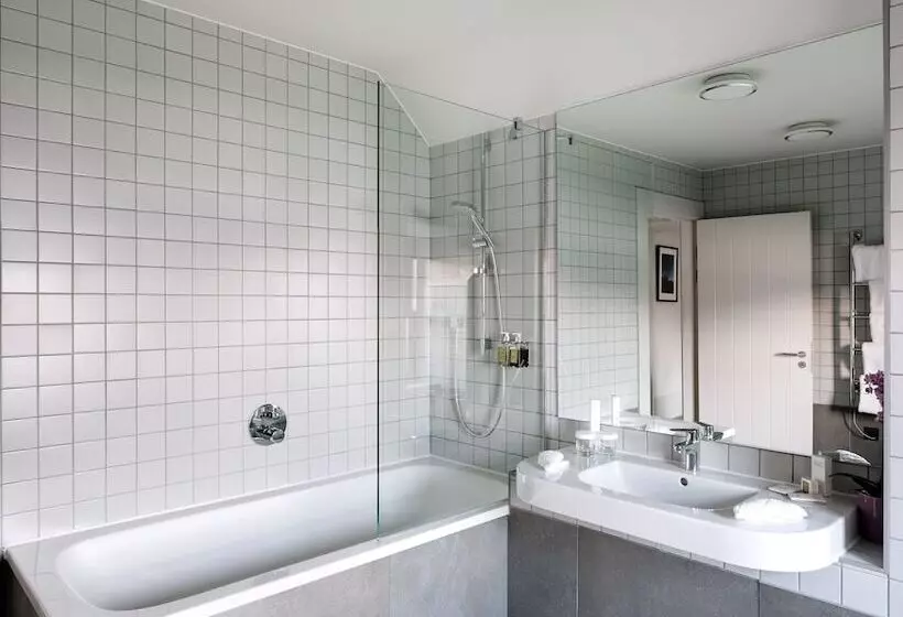 ホテル The Douglas