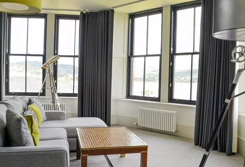 ホテル The Douglas