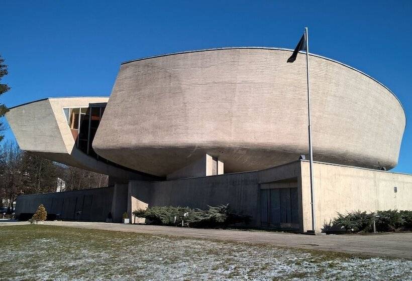 Urpi­n City Residence