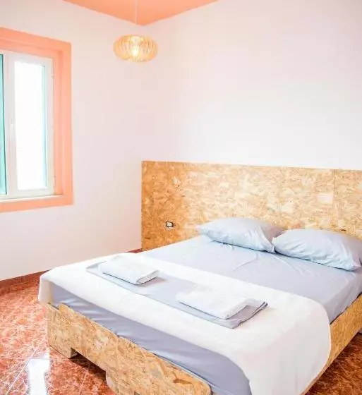 تختخواب و صبحانه Our Way Guest House & Hostel
