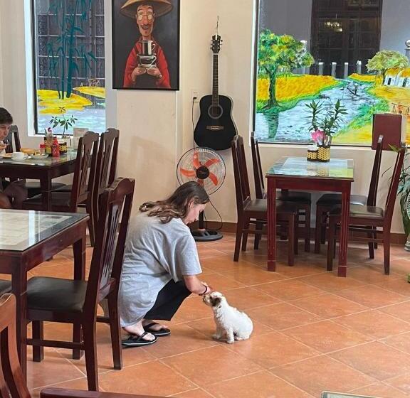 هتل Hue Pink Lotus