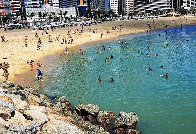 فندق Seaflats Iate Plaza