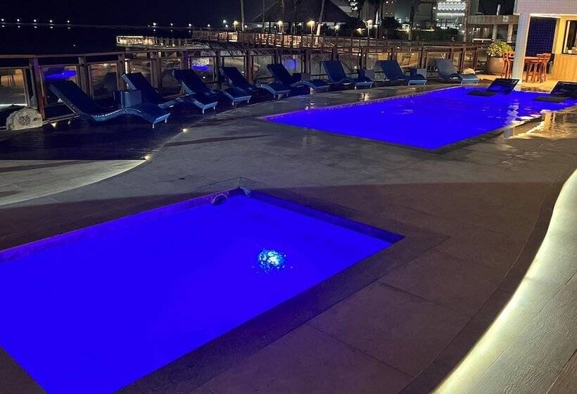 فندق Seaflats Iate Plaza