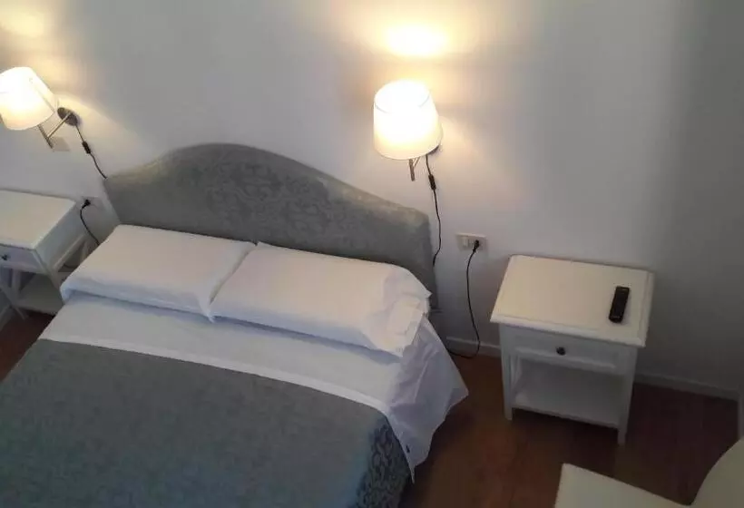 پانسیون Il Grifo Camere E Suites