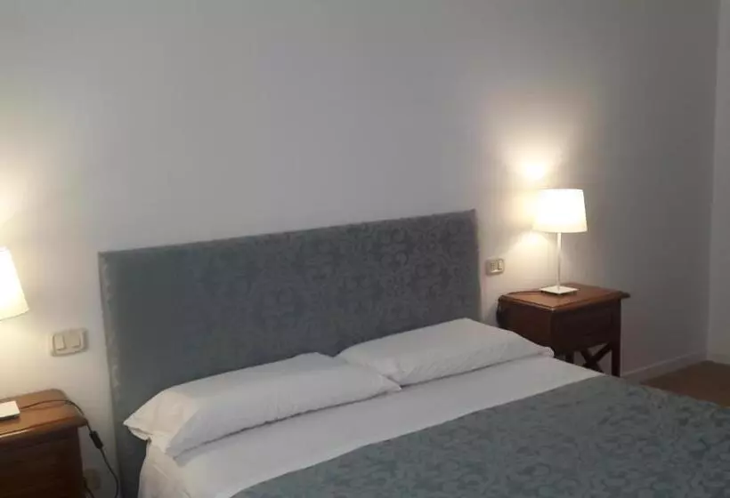 پانسیون Il Grifo Camere E Suites