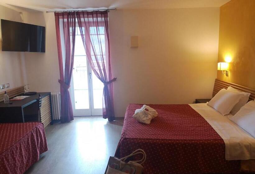 호텔 Albergo Cavallino Bianco