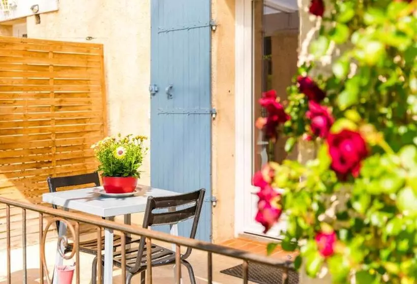 Отель Au Bien Etre Piscine