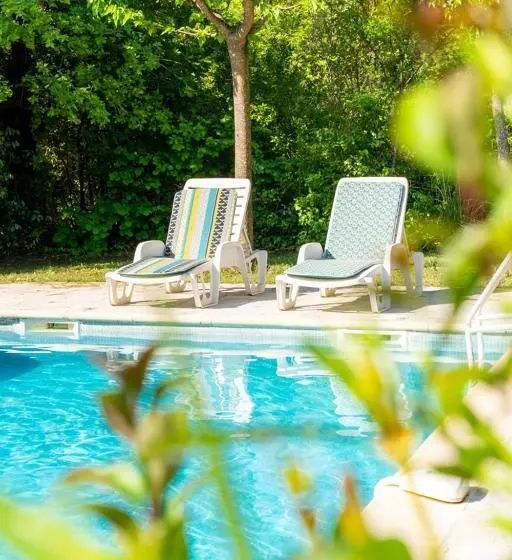 Отель Au Bien Etre Piscine