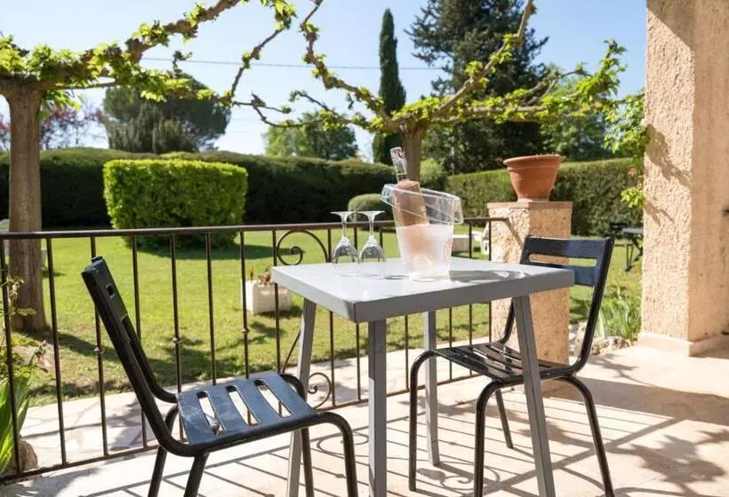 Отель Au Bien Etre Piscine