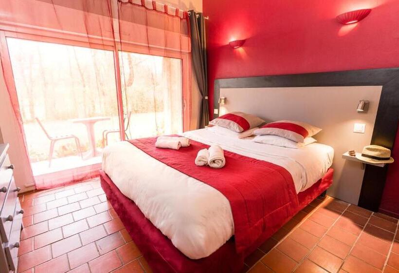 ホテル Au Bien Etre Piscine