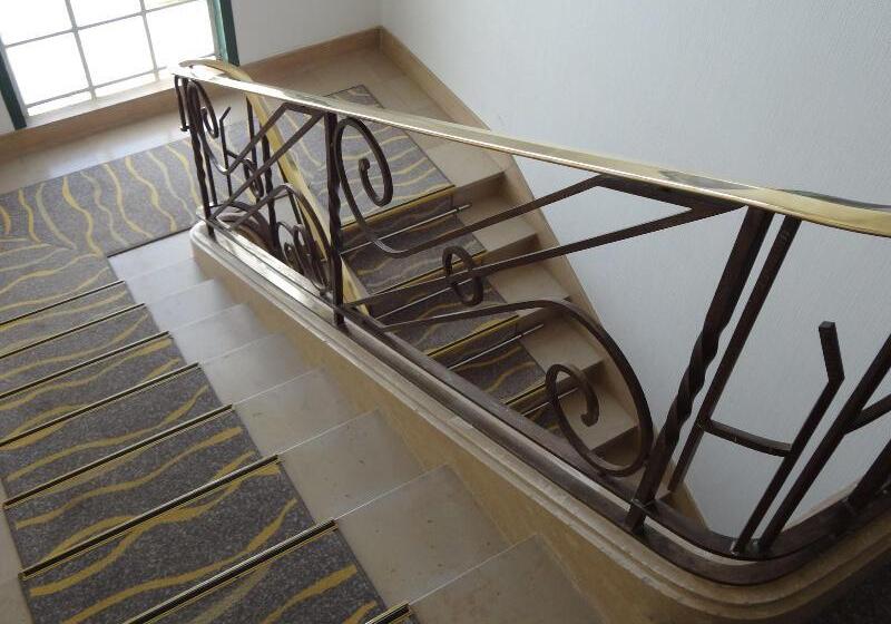 فندق Brit Hôtel Du Parc Niort Centre Parking Gratuit