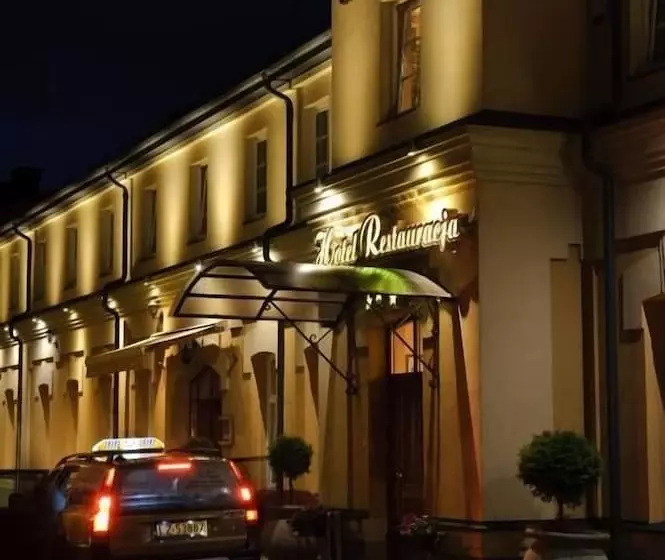 هتل Carskie Koszary