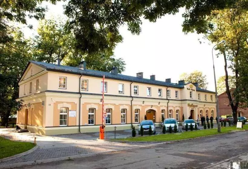 هتل Carskie Koszary