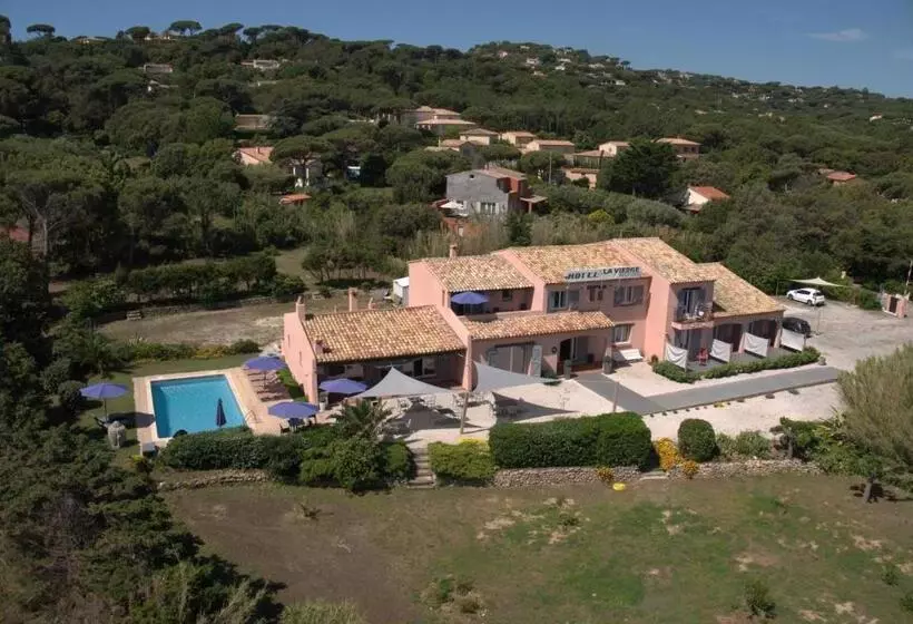 Hotel Hôtel De La Vierge Noire