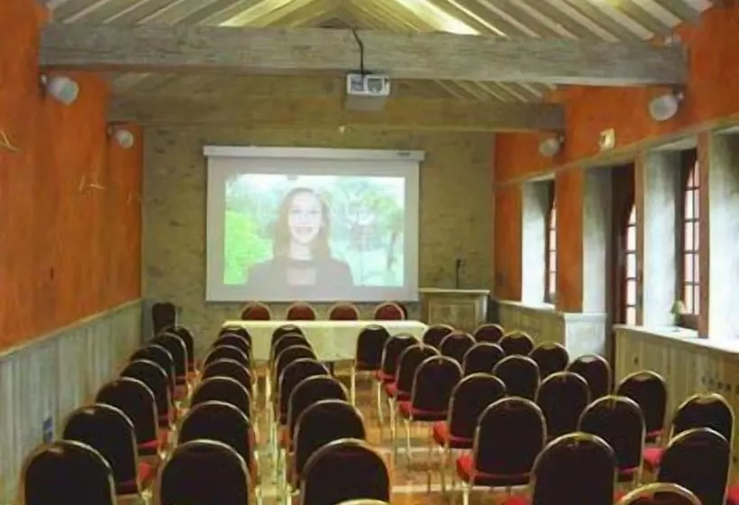 Отель Domaine De La Ferrière