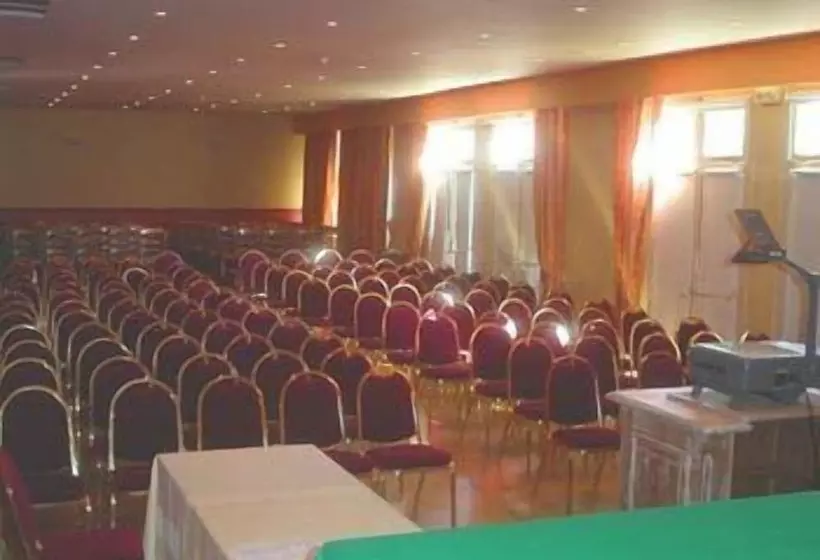 Отель Domaine De La Ferrière