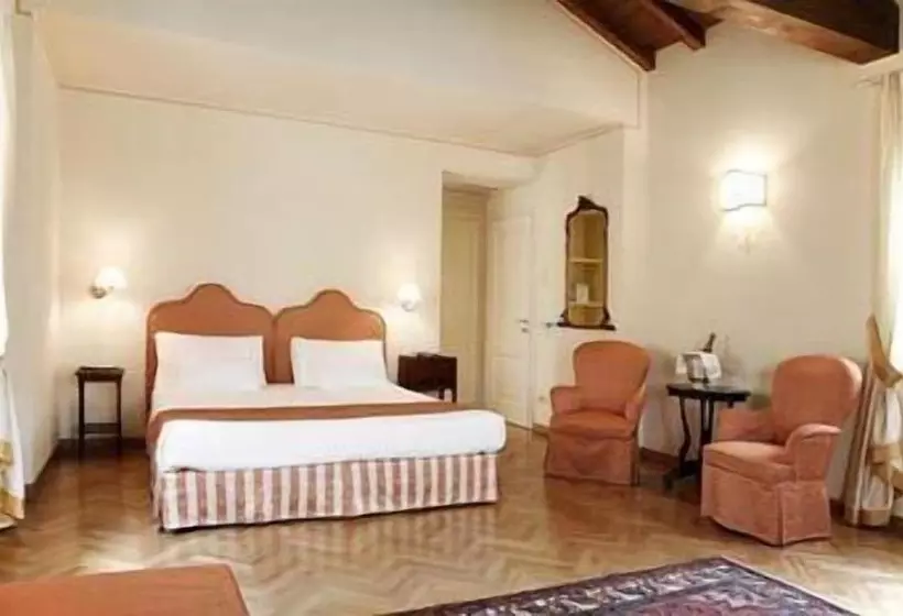 هتل La Vittoria Boutique