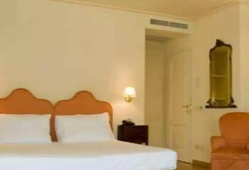 هتل La Vittoria Boutique