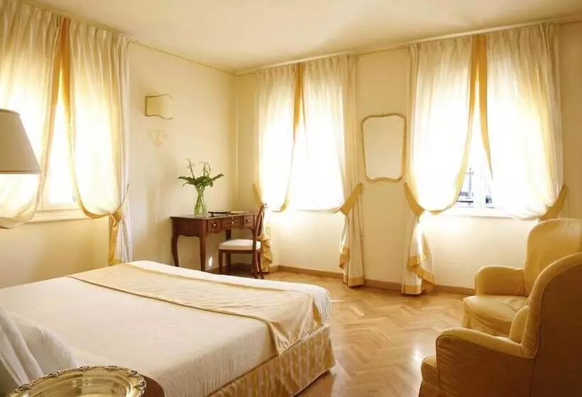 هتل La Vittoria Boutique