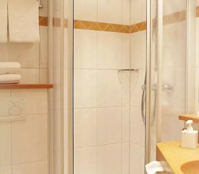 בית מלון כפרי Park Der Westerwald Treff