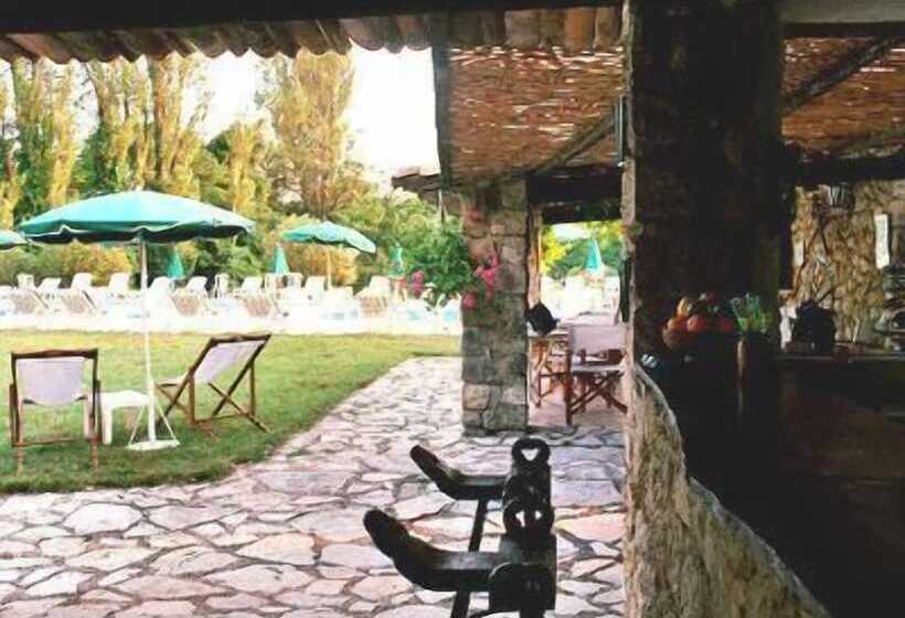 Отель Restaurant Le Moulin De La Camandoule