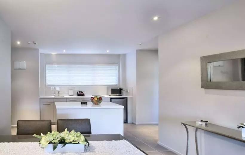 Hotel The St James Premium Accommodation