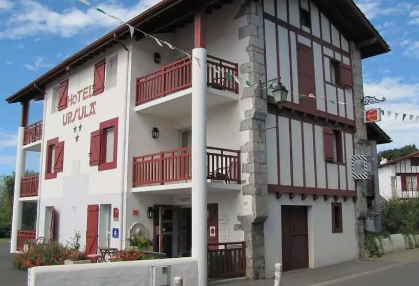 ホテル Ursula