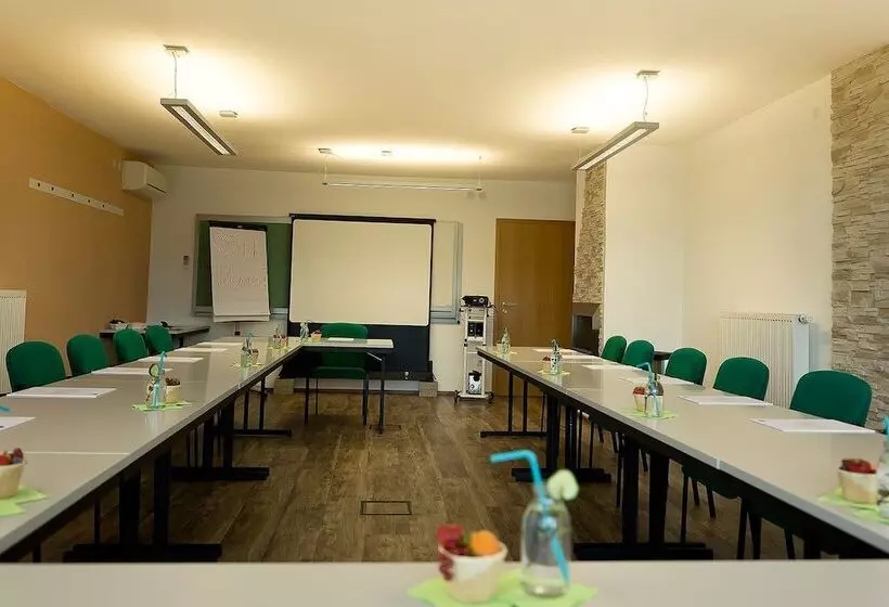 Пансион Landgasthof Hotel Pröll