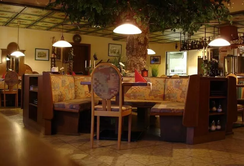 Пансион Landgasthof Hotel Pröll