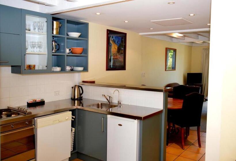 Bruce Waterfront Apartments