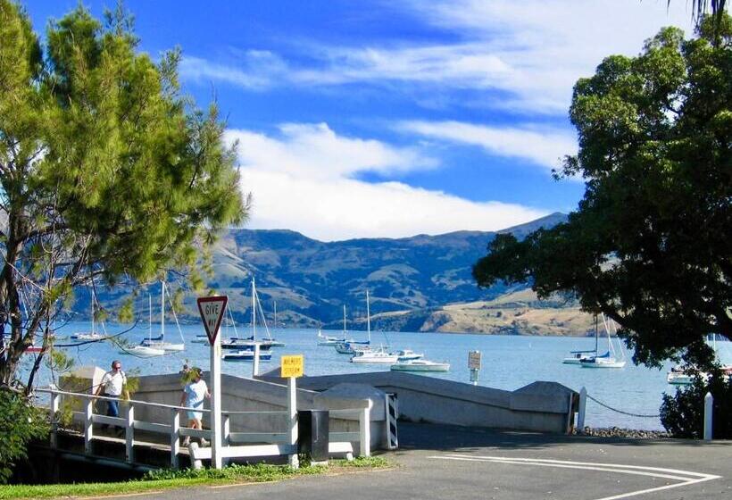 Bruce Waterfront Apartments